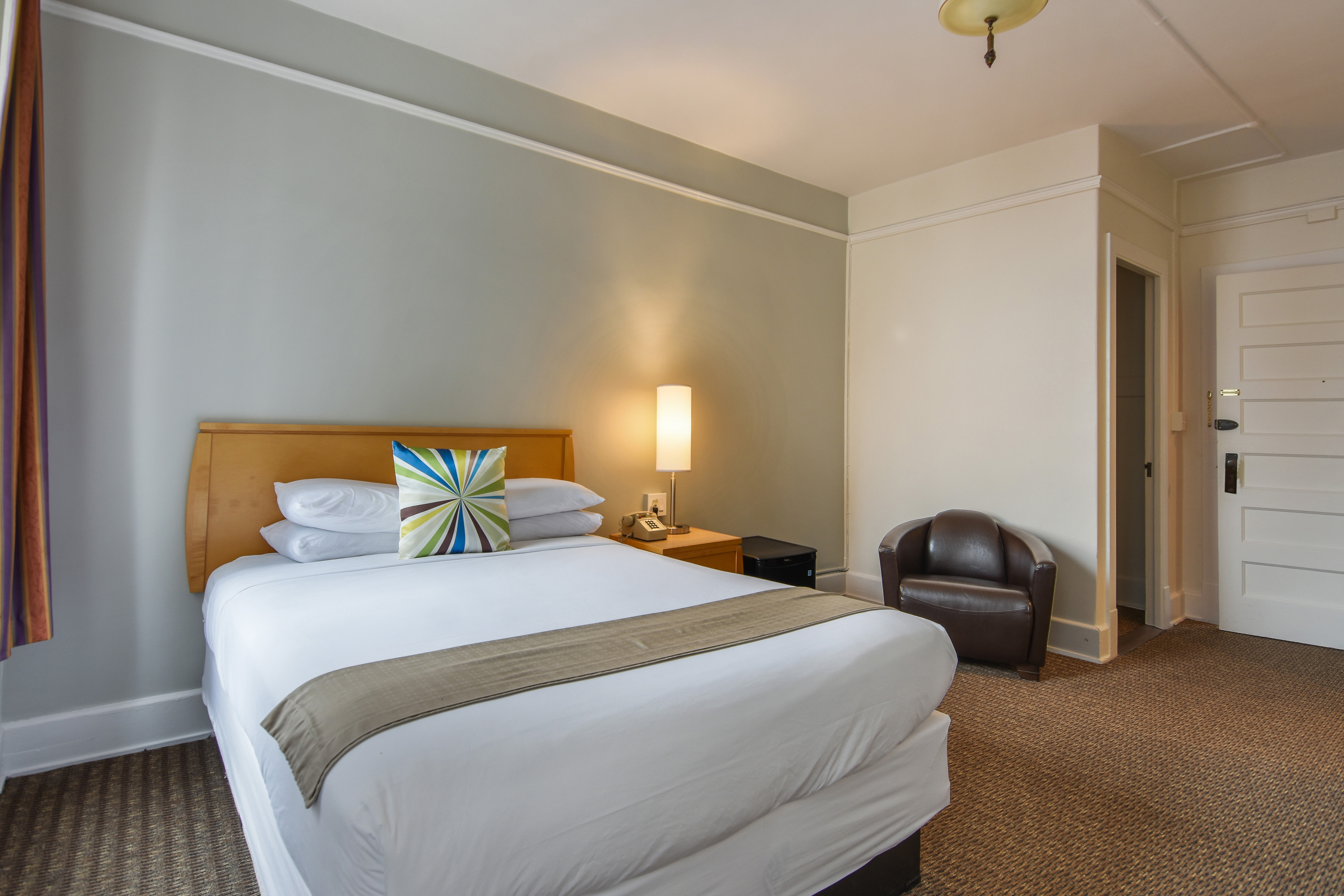 Hotels Near Moore Theater Seattle - mx47oip